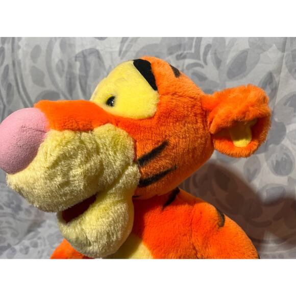 Vintage 90s Disney‎ Store Tigger Large 22" Stuffed Plush Winnie The Pooh Toy - Picture 9 of 12